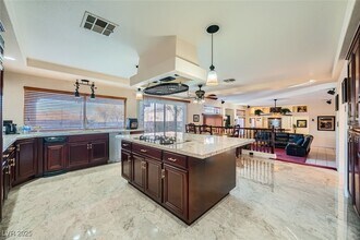 8748 Castle Hill Ave in Las Vegas, NV - Building Photo - Building Photo