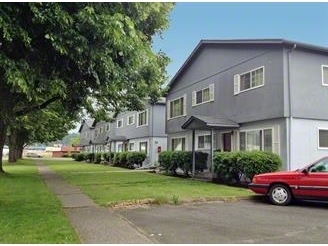 Triangle Garden Apartments in Longview, WA - Building Photo