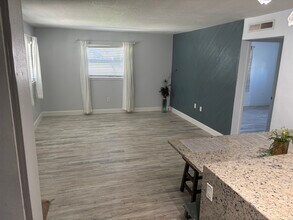 299 E Central Blvd, Unit Condo #1 in Cape Canaveral, FL - Building Photo - Building Photo