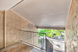 10855 Meadowglen Ln, Unit APT 854 in Houston, TX - Foto de edificio - Building Photo