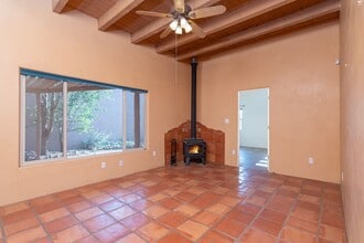 4504 Cll Turquesa in Santa Fe, NM - Building Photo - Building Photo
