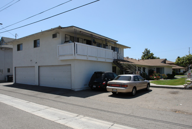 7611 Amazon Dr in Huntington Beach, CA - Building Photo - Building Photo