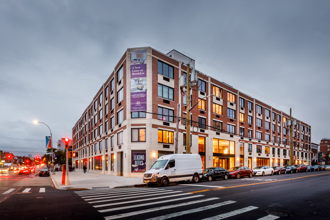 The Hamilton in Brooklyn, NY - Building Photo - Building Photo