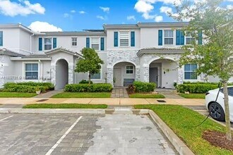 1767 SE 26th Ter in Homestead, FL - Building Photo - Building Photo