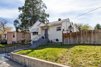 1317 Faland Way in Reno, NV - Building Photo - Building Photo