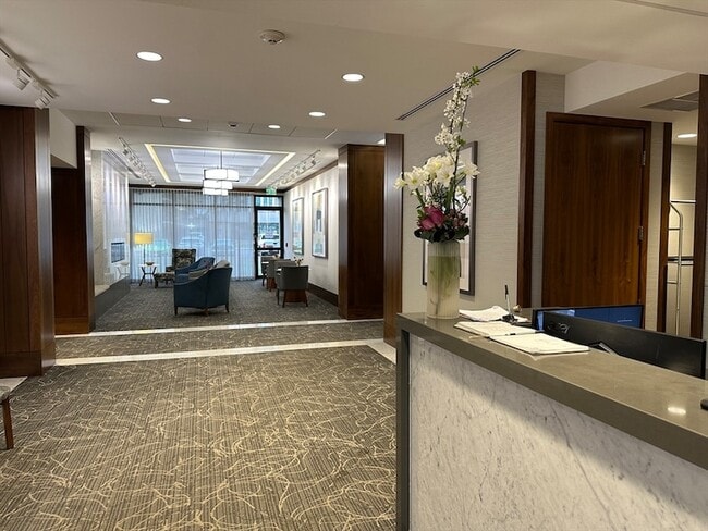 6 Whittier Pl, Unit 7P in Boston, MA - Building Photo - Building Photo