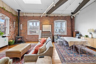 150 Lincoln St in Boston, MA - Building Photo - Building Photo