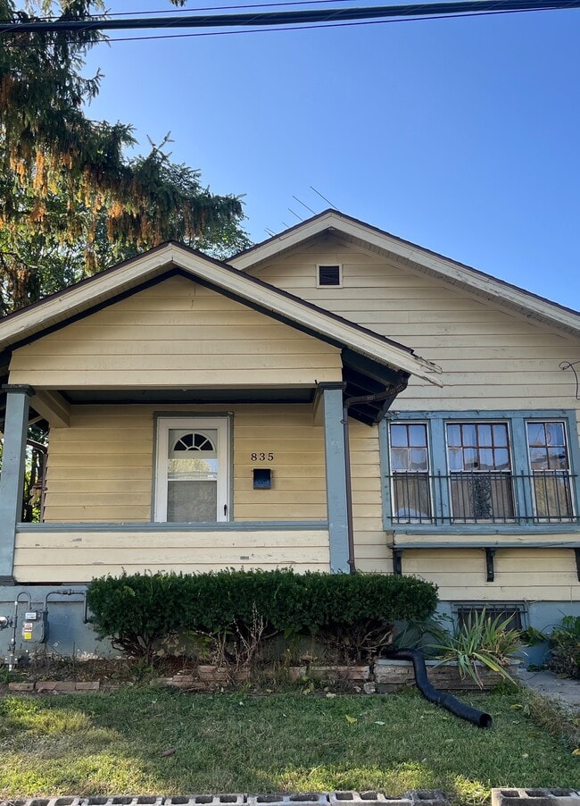 property at 835 Easton St