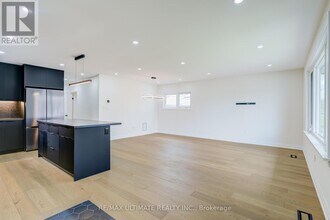 114 Canlish Rd in Toronto, ON - Building Photo - Building Photo