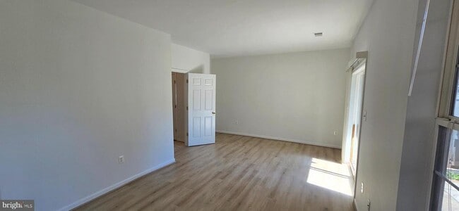 46193 Walpole Terrace in Sterling, VA - Building Photo - Building Photo