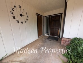 6231 Pebble Ln in Paradise, CA - Building Photo - Building Photo