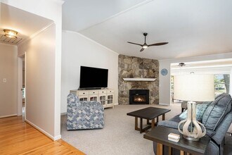 418 Rockcove Rd in Inman, SC - Building Photo - Building Photo