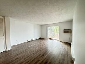 36 Greentree Ln in Weymouth, MA - Building Photo - Building Photo