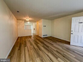 38 Hopewell Ln in Sicklerville, NJ - Building Photo