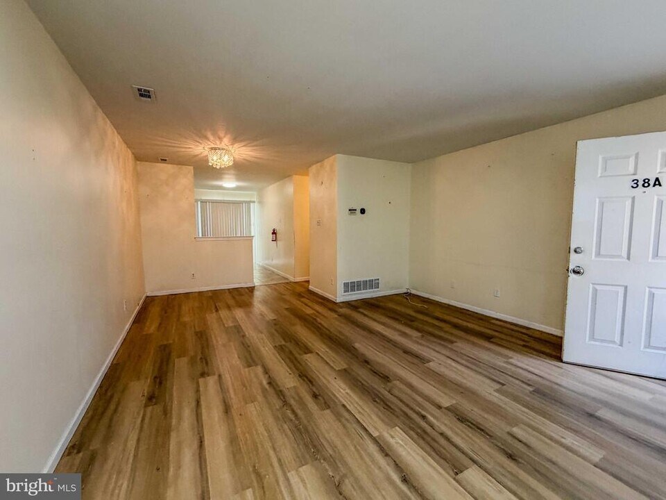 38 Hopewell Ln in Sicklerville, NJ - Building Photo