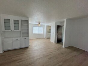 953 W 1st St-Unit -953 W 1st St. Unit 2 in San Pedro, CA - Building Photo - Building Photo