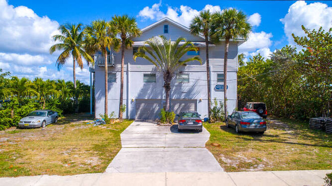 131 Estero Blvd in Ft. Myers, FL - Building Photo - Building Photo