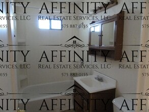 713 Pratt St in Carlsbad, NM - Building Photo - Building Photo