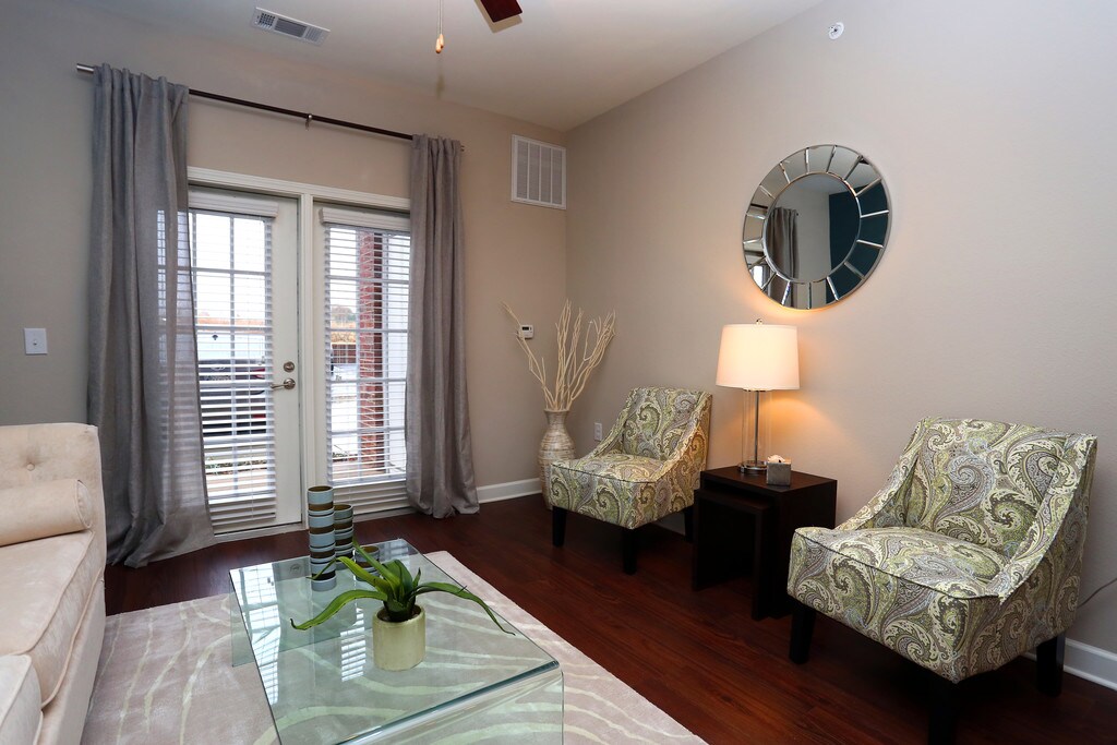 1201 at Covell Village Edmond, OK Apartments