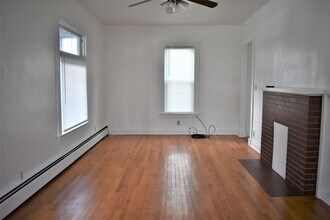 542 Oak St in Indiana, PA - Building Photo - Building Photo