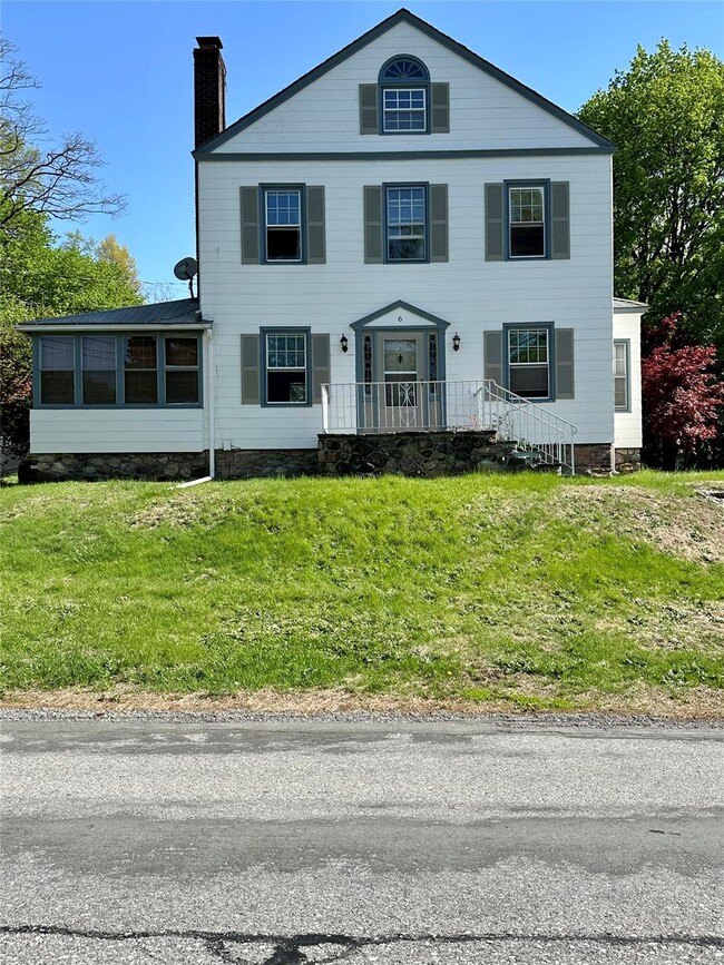 property at 6 Edgewood Dr