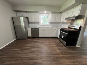 1112-1114 Bryan St-Unit -1112 Bryan in Normal, IL - Building Photo - Building Photo