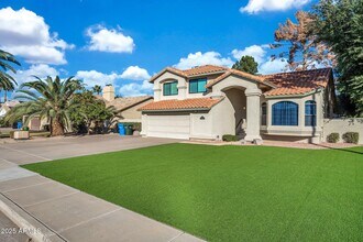 5044 E Paradise Ln in Scottsdale, AZ - Building Photo - Building Photo