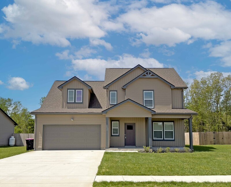 2098 Ireland Wy in Clarksville, TN - Building Photo