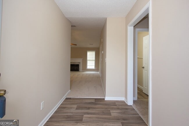 1302 Palmer Ln in Winder, GA - Foto de edificio - Building Photo