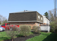 Hilliard Arms Apartments in Hilliard, OH - Foto de edificio - Building Photo