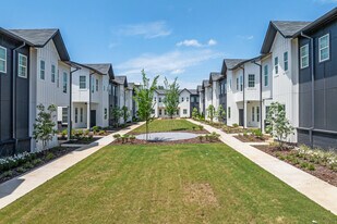 West Row Lofts & Townhomes in Homewood, AL - Building Photo