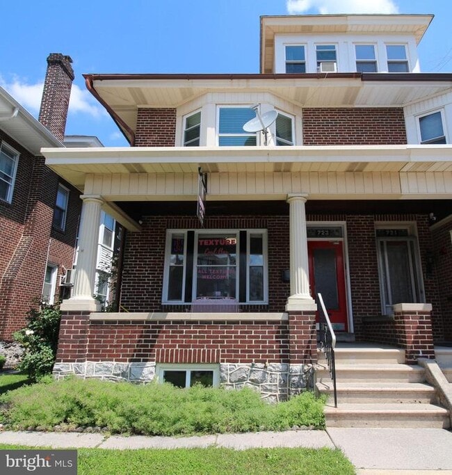 property at 723 Penn Ave