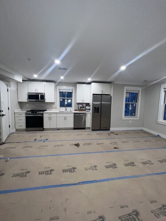 9 Everett St, Unit 2 in Boston, MA - Building Photo