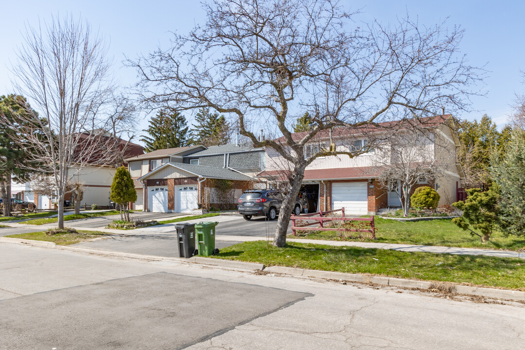 14 Sadlee Cove Cres in Toronto, ON - Building Photo