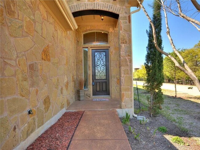 9512 Solana Vista Loop in Austin, TX - Building Photo - Building Photo