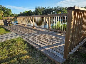 9004 Tudor Dr in Tampa, FL - Building Photo - Building Photo