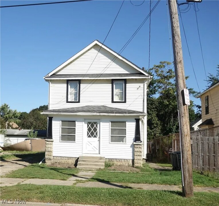 1433 Kenmore Blvd in Akron, OH - Building Photo