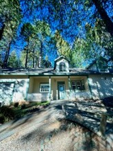 13550 Loma Rica Dr in Grass Valley, CA - Building Photo - Building Photo