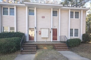 583 Winding Creek Rd in Fayetteville, NC - Building Photo