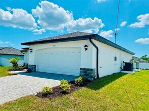 1116 NW 20th Pl in Cape Coral, FL - Building Photo - Building Photo