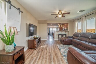 504 Beckton Park Ave in Las Vegas, NV - Building Photo - Building Photo