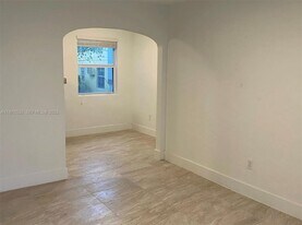 11 Sidonia Ave in Coral Gables, FL - Building Photo