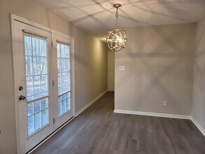 5483 Falling Waters Dr in Hope Mills, NC - Building Photo - Building Photo