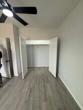 1409 S Michigan St, Unit 4 in Alton, TX - Foto de edificio - Building Photo