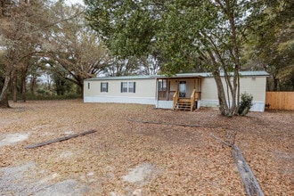 4680 Hardy Adams Rd in Holt, FL - Building Photo - Building Photo