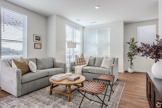 Fifth x Northwest in Columbus, OH - Building Photo - Building Photo