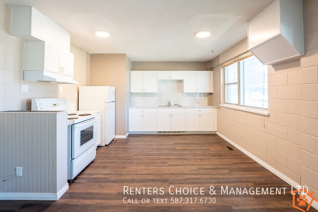 Cat Friendly Main Floor Apartment in TABER in Taber, AB - Building Photo - Building Photo