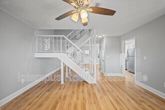 1301 Neelys Bend Rd in Nashville, TN - Building Photo - Building Photo