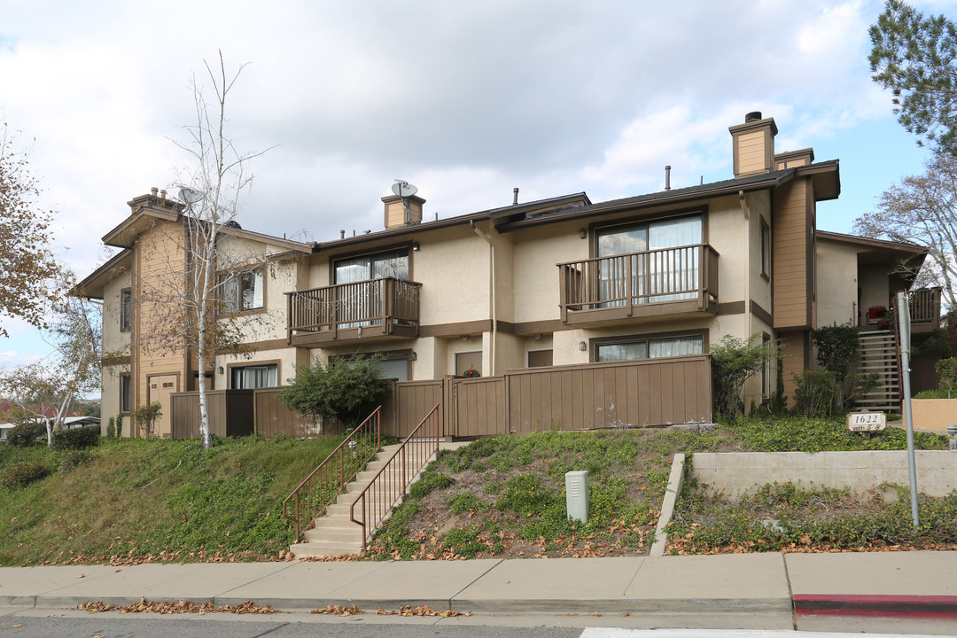 1632 Eucalyptus Dr in Solvang, CA - Building Photo