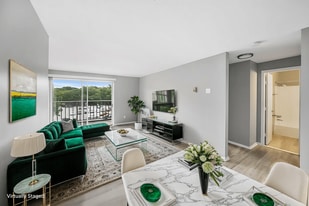 Grandview Pointe in Cleveland, OH - Building Photo